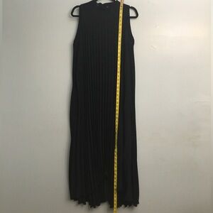 SHEIN Black Ribbed Sleeveless Sheath Dress